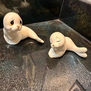 Harp Seal Nesting Figurines Vintage Ceramic - Mother & Baby